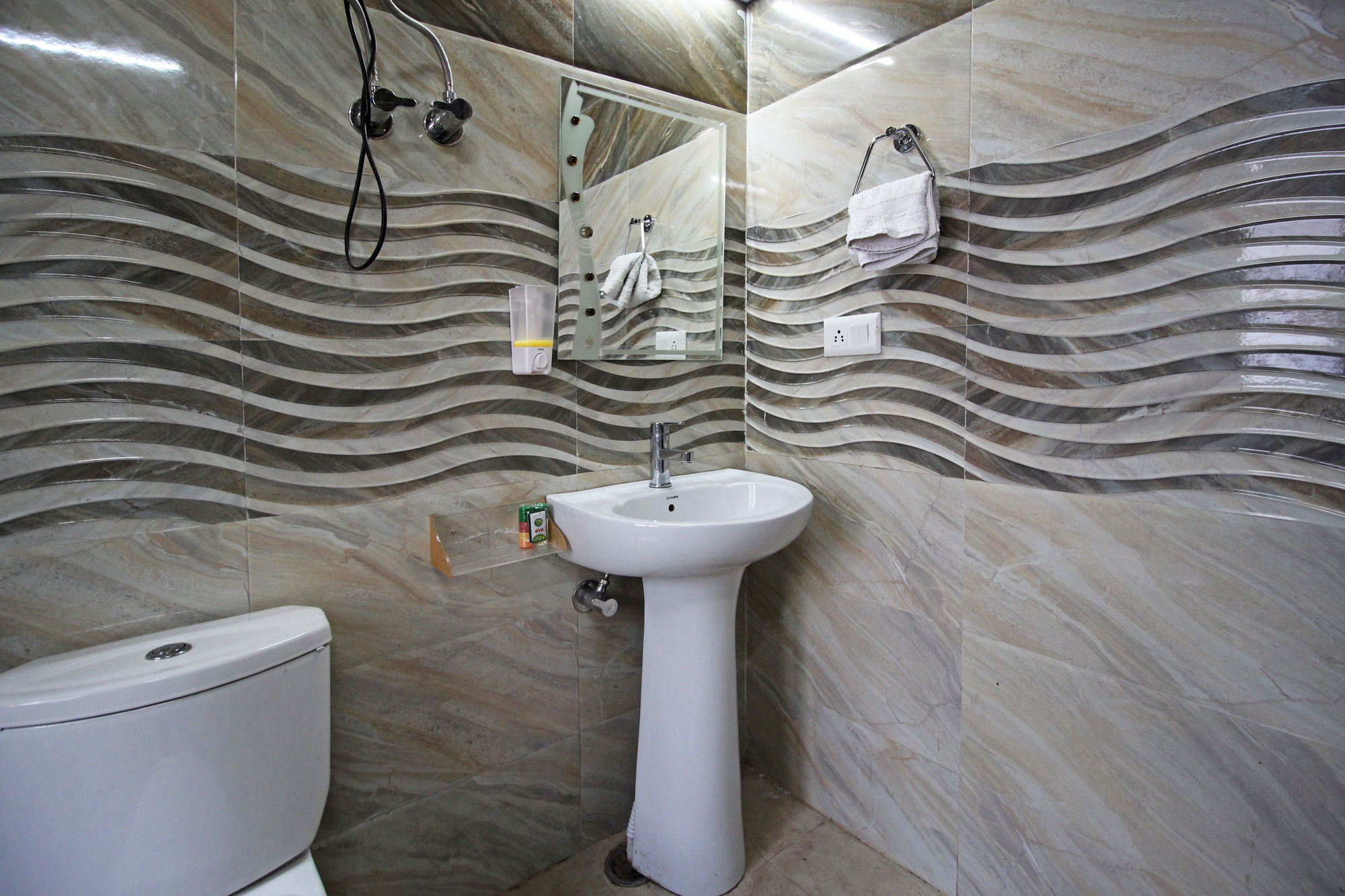 Oyo 5248 Surbee Resorts Mussoorie Εξωτερικό φωτογραφία